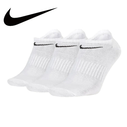 Nike LIGHTWEIGHT Unisex Quick Dry Training Socks 3 Pairs Winter Support Comfort Soft Black&White