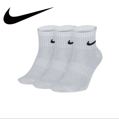 Nike LIGHTWEIGHT Unisex Quick Dry Training Socks 3 Pairs Winter Support Comfort Soft Black&White