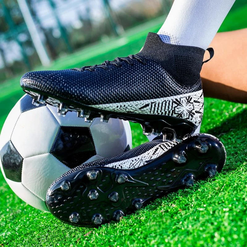 NEW High Quality Ultralight Mens Soccer Shoes Non-Slip Turf Soccer Cleats TF/FG Training Football Sneakers Chuteira Campo